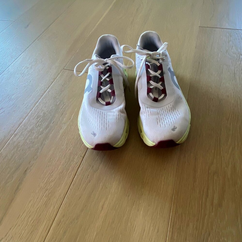 On Cloudmonster Womens 10